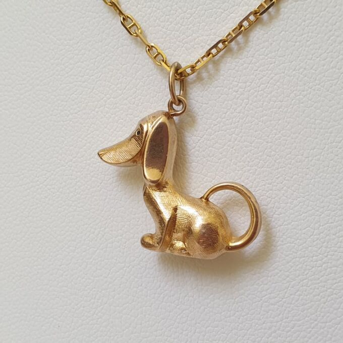 Sitting Hound Dog Pendant in 9ct Gold