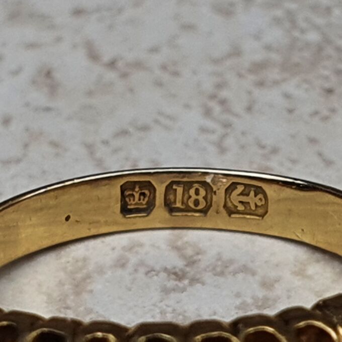 Antique Sapphire & Diamond Ring in 18ct Gold