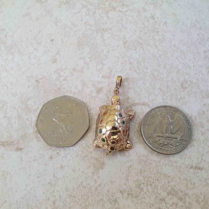 Cute Tortoise Pendant in 9ct Gold