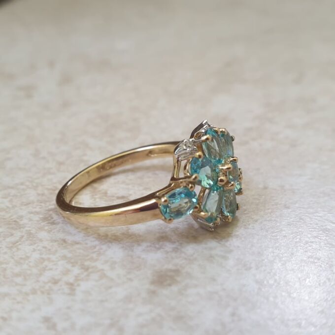 Apatite Flower Cluster Ring in 9ct Gold