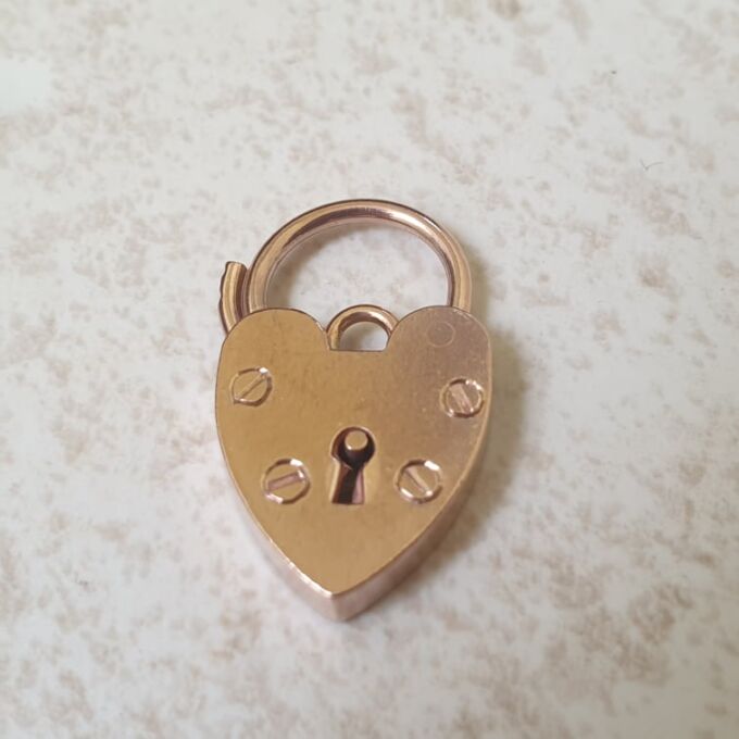 Heart Padlock in 9ct Rose Gold