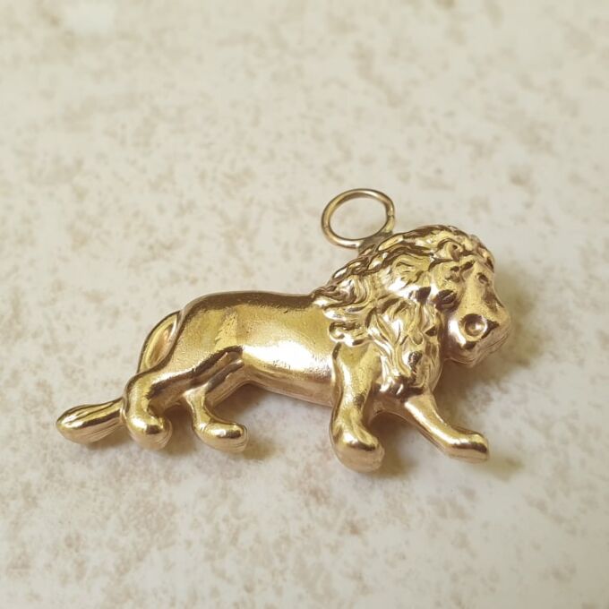 Lion Pendant in 9ct Gold