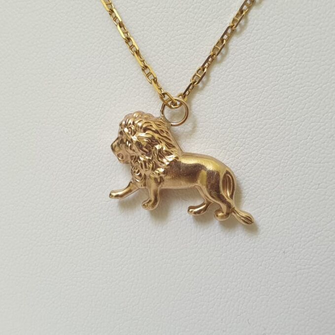 Lion Pendant in 9ct Gold