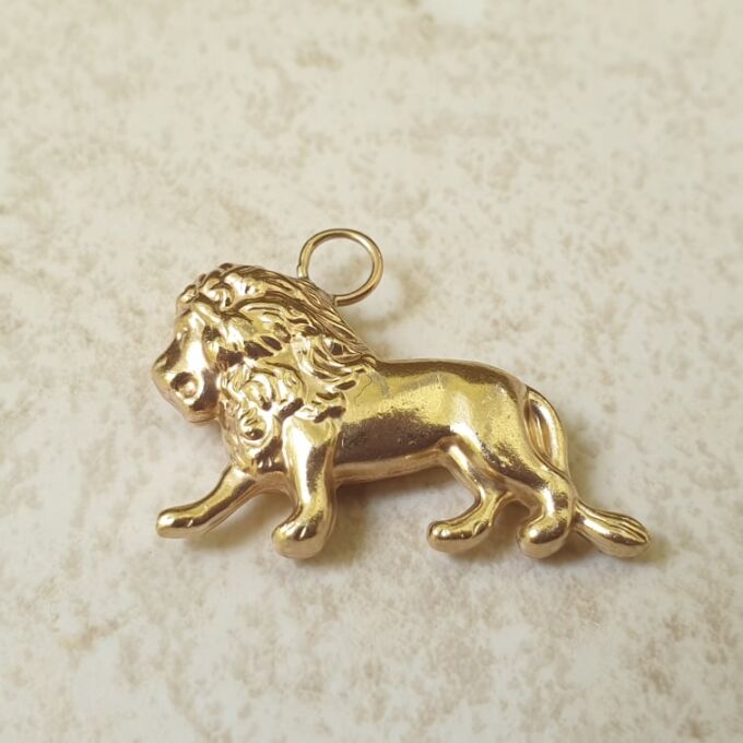 Lion Pendant in 9ct Gold