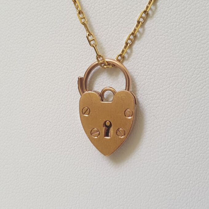 Heart Padlock in 9ct Rose Gold