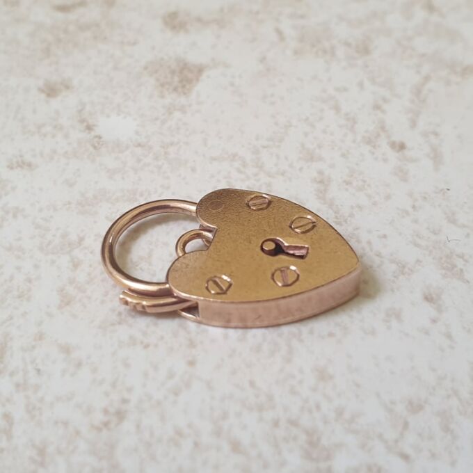 Heart Padlock in 9ct Rose Gold
