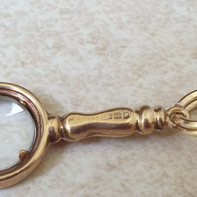 Mini Magnifying Glass Charm Pendant in 9ct Gold