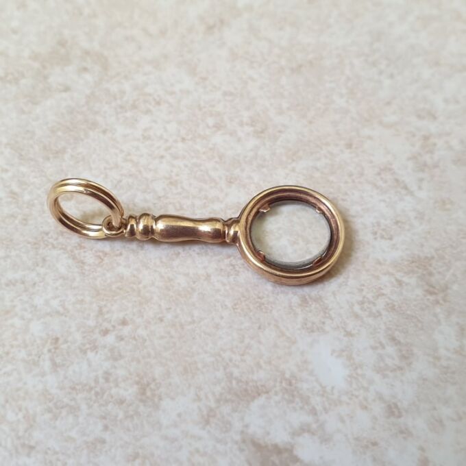 Mini Magnifying Glass Charm Pendant in 9ct Gold