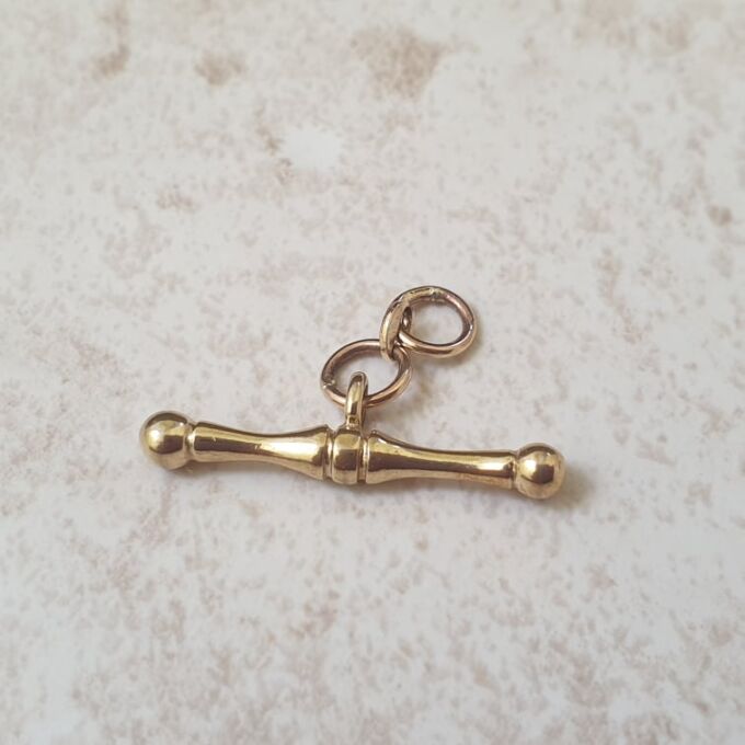 T Bar Charm Pendant in 9ct Gold