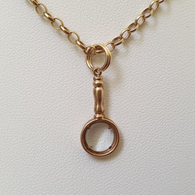 Mini Magnifying Glass Charm Pendant in 9ct Gold