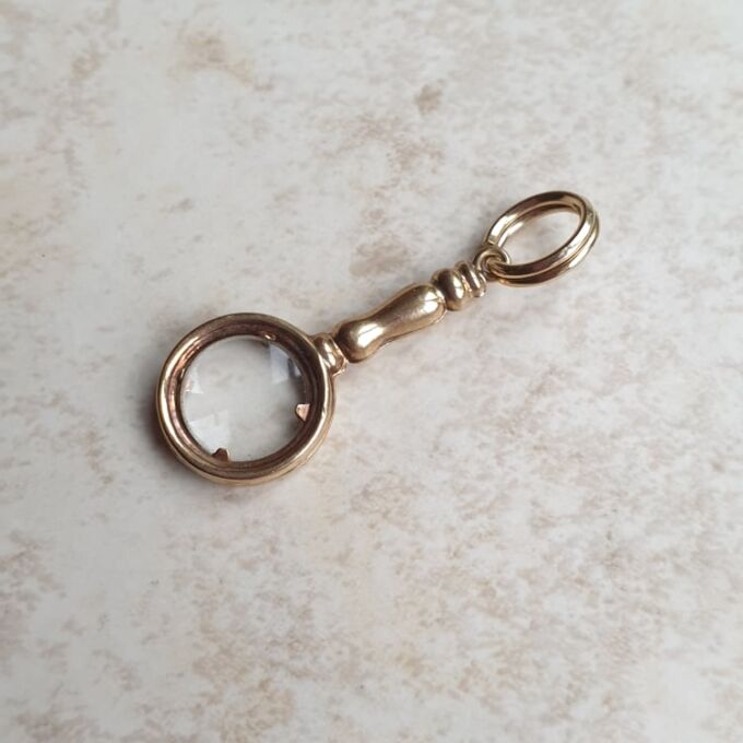 Mini Magnifying Glass Charm Pendant in 9ct Gold