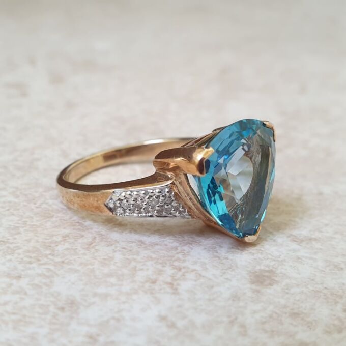 Reserved – Swiss Blue Topaz Ring in 9ct Gold