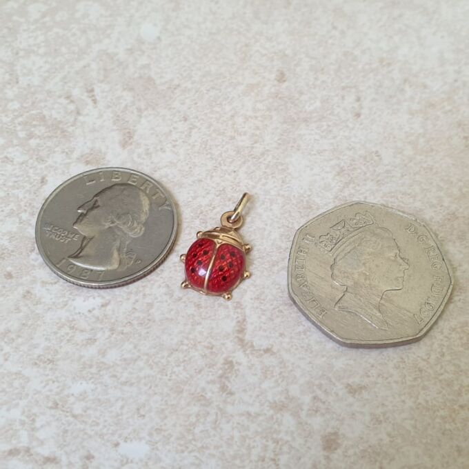 Ladybird Charm Pendant in 9ct Gold