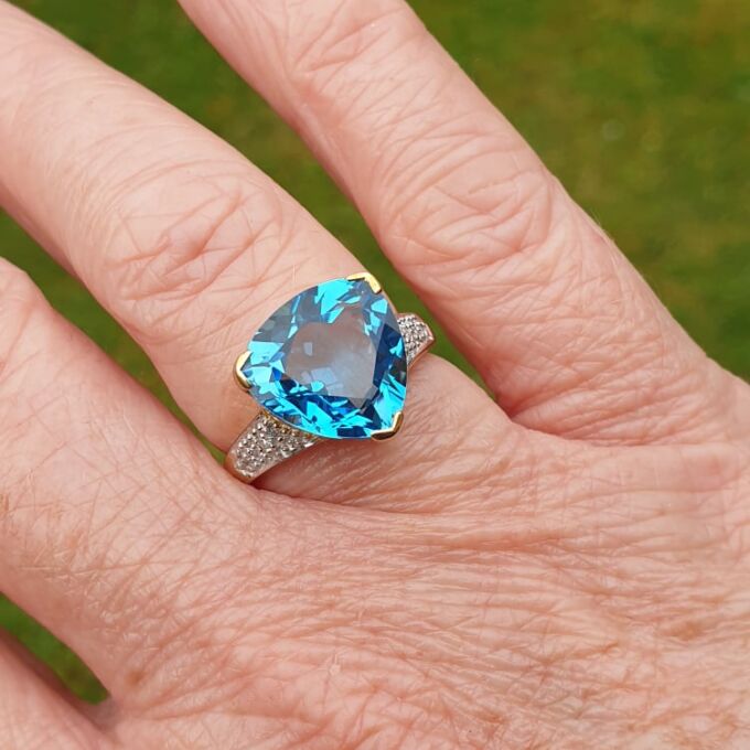 Reserved – Swiss Blue Topaz Ring in 9ct Gold