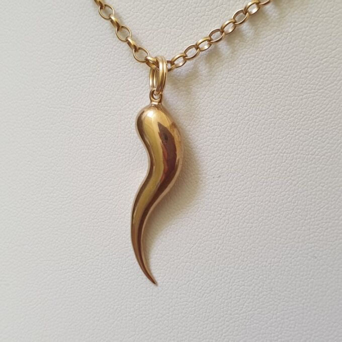 Large Cornicello Horn in 9ct Gold