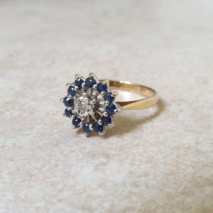 Striking Sapphire and Diamond Ring in 18ct Gold