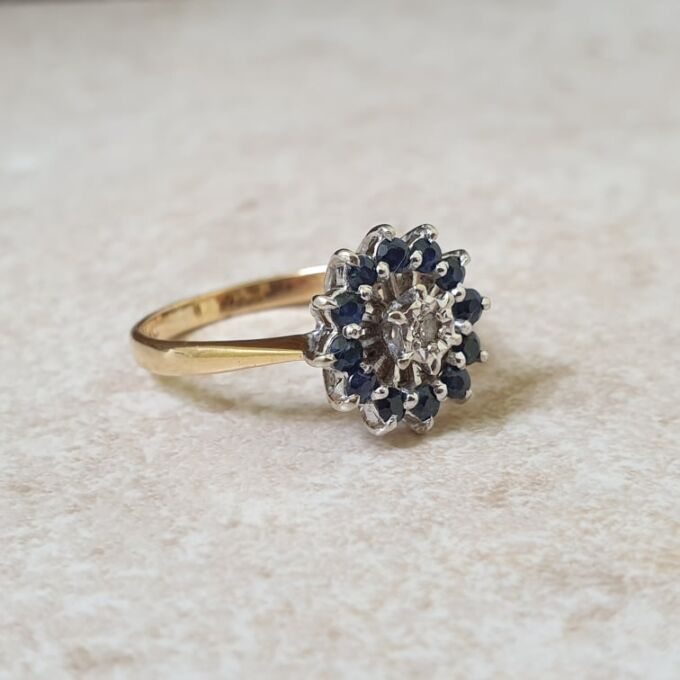 Striking Sapphire and Diamond Ring in 18ct Gold