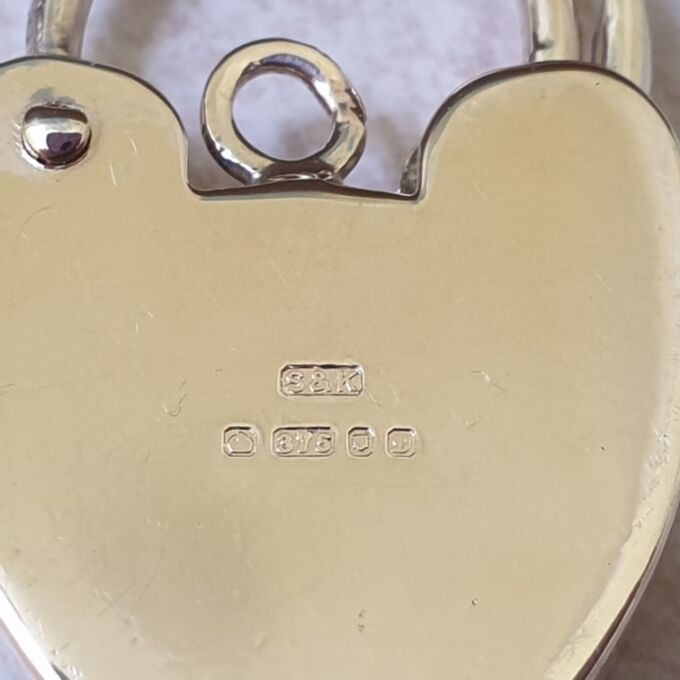 Engraved Padlock in 9ct Gold