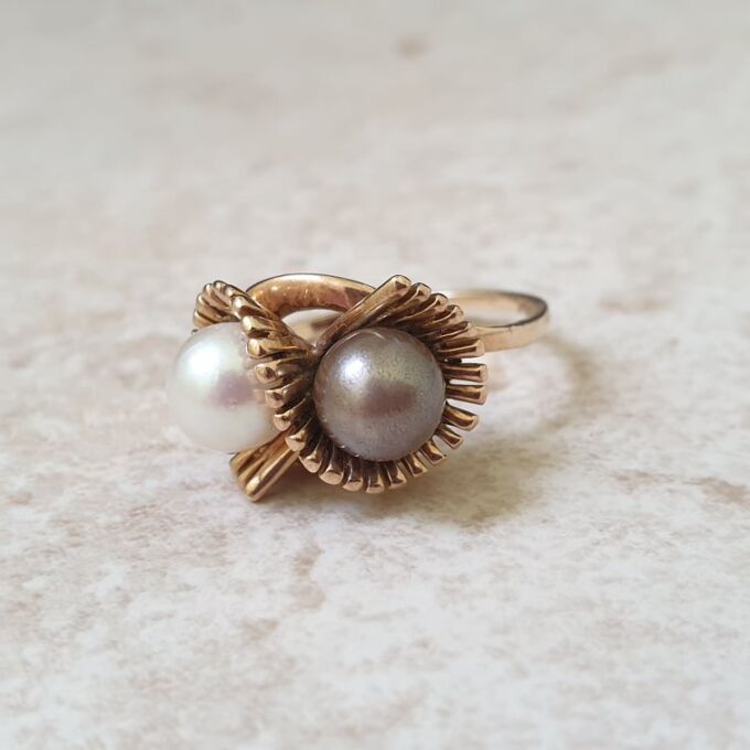 Pearl Toi et Moi Ring in 9ct Gold