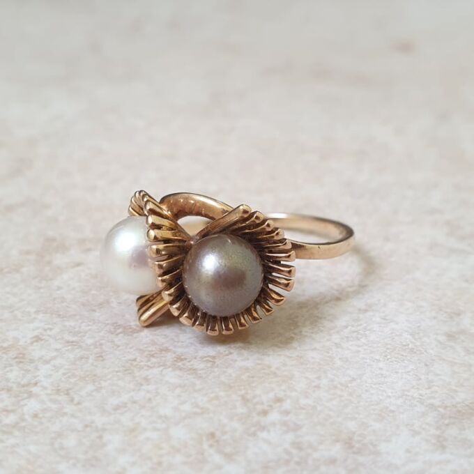 Pearl Toi et Moi Ring in 9ct Gold