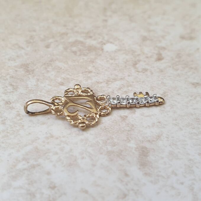 21 Pendant in 9ct Gold