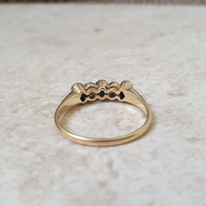 Cabochon Sapphire and Diamond Ring in 18ct Gold