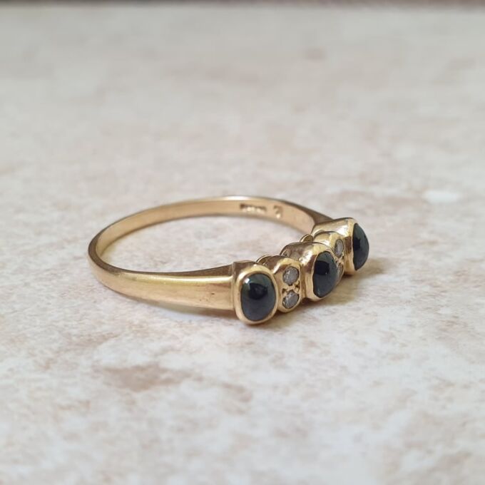 Cabochon Sapphire and Diamond Ring in 18ct Gold