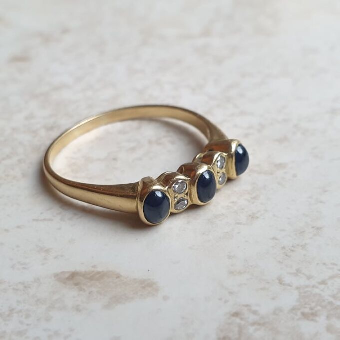Cabochon Sapphire and Diamond Ring in 18ct Gold