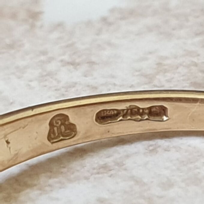 Cabochon Sapphire and Diamond Ring in 18ct Gold