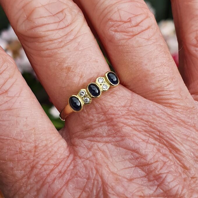 Cabochon Sapphire and Diamond Ring in 18ct Gold