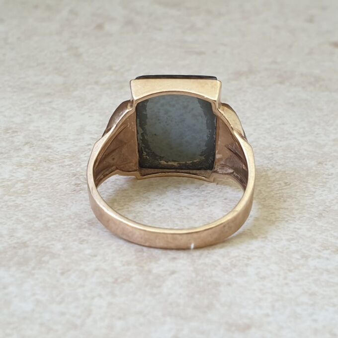 Hematite Centurion Statement Ring in 9ct Gold