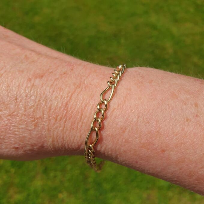 Figaro Bracelet in 9ct Gold