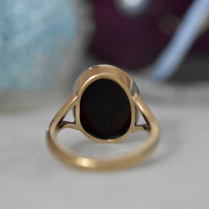 Hardstone Cameo Ring in 9ct Gold