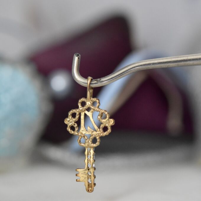 21 Pendant in 9ct Gold