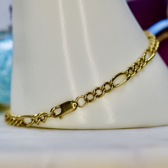 Figaro Bracelet in 9ct Gold