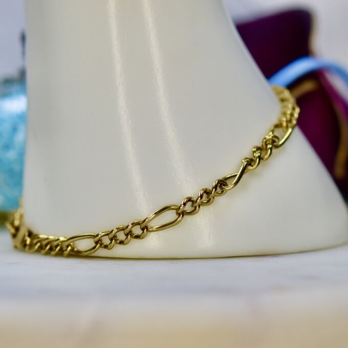 Figaro Bracelet in 9ct Gold