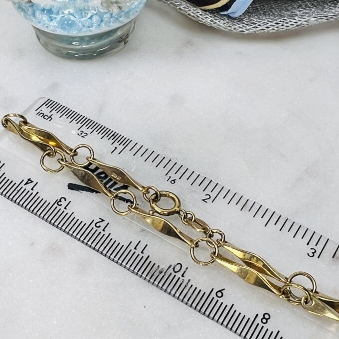 Twisted Link Bracelet in 9ct Gold