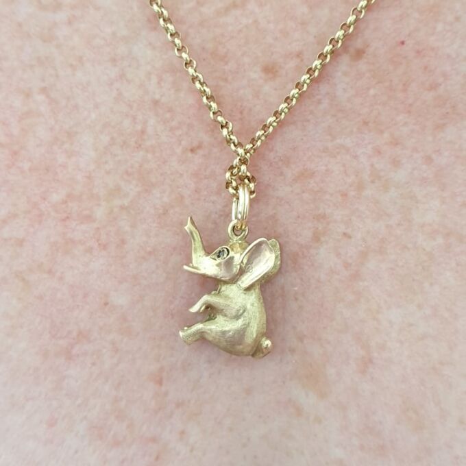 Delightful Elephant Pendant in 9ct Gold