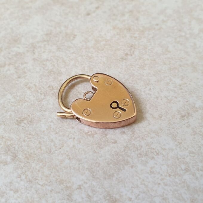 Plain Heart padlock in 9ct Rose Gold