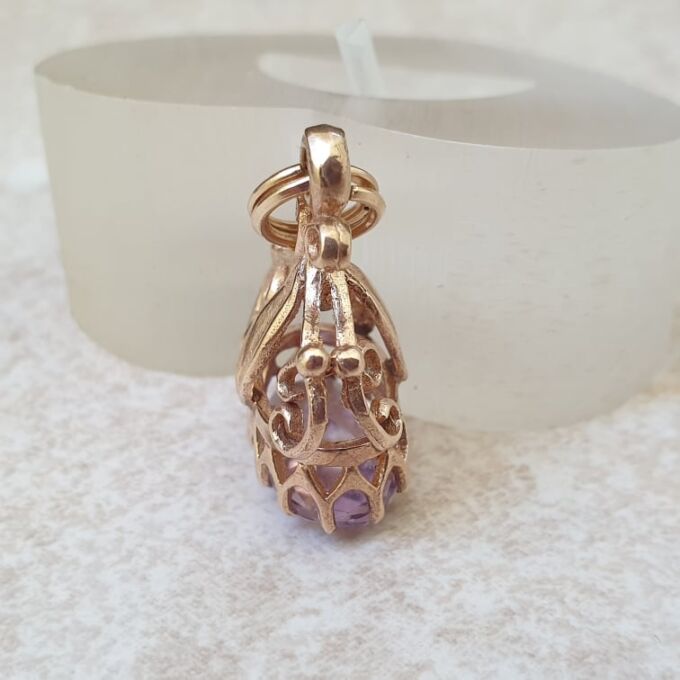 Amethyst Fob Pendant in 9ct Gold