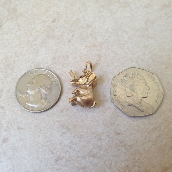 Delightful Elephant Pendant in 9ct Gold