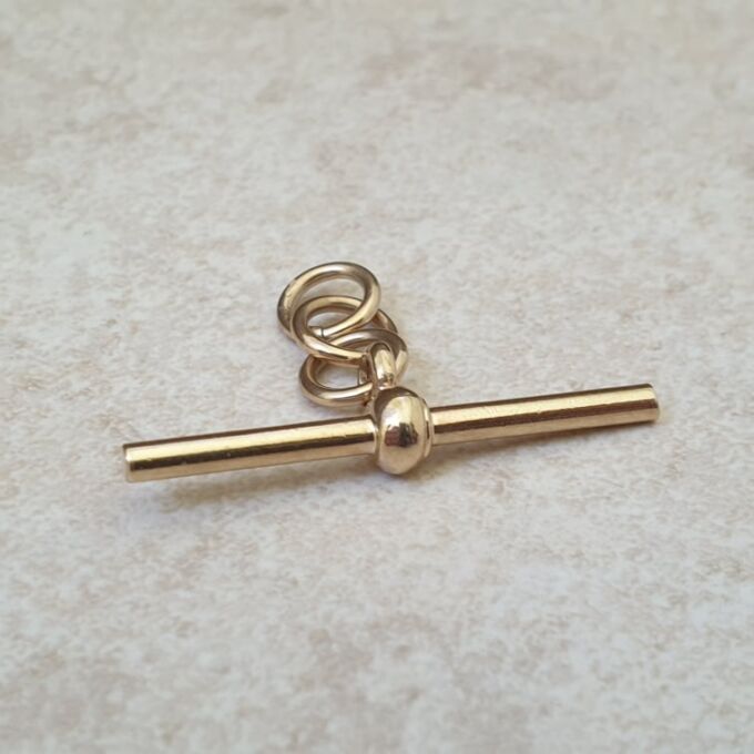 Plain Albert or T Bar Pendant in 9ct Gold