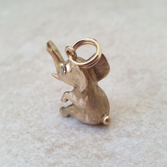 Delightful Elephant Pendant in 9ct Gold