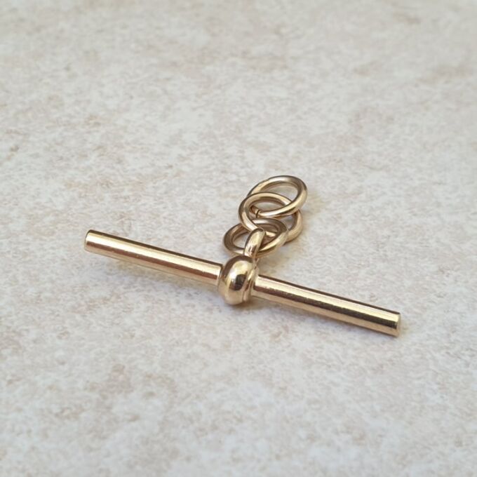 Plain Albert or T Bar Pendant in 9ct Gold