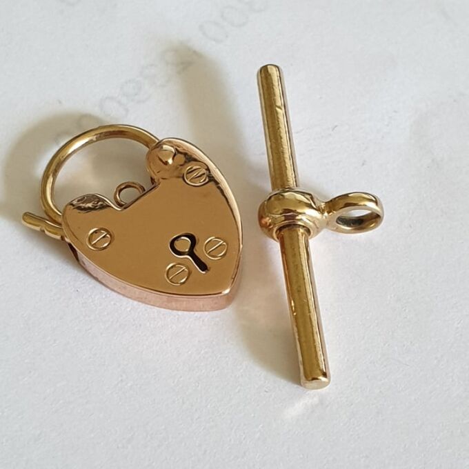 Plain Heart padlock in 9ct Rose Gold