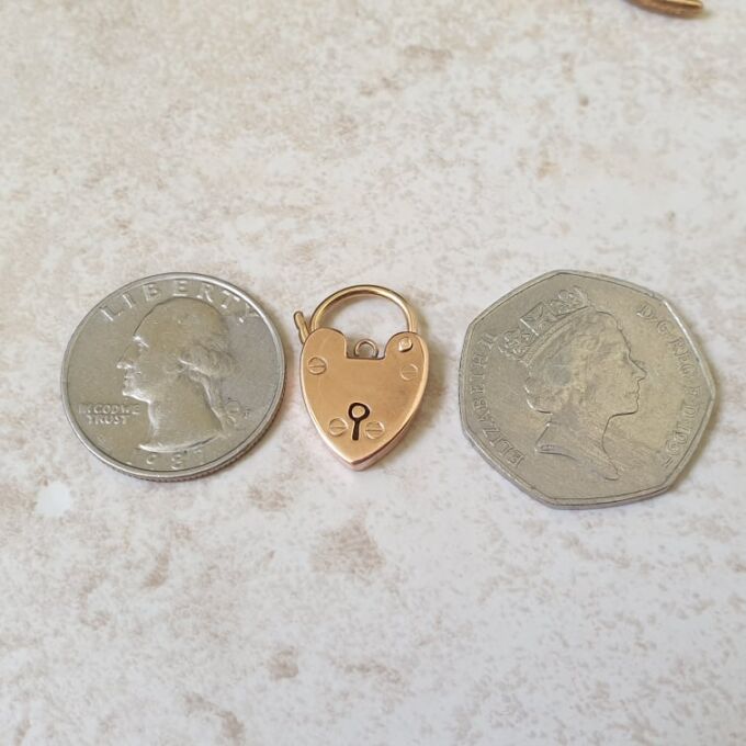 Plain Heart padlock in 9ct Rose Gold
