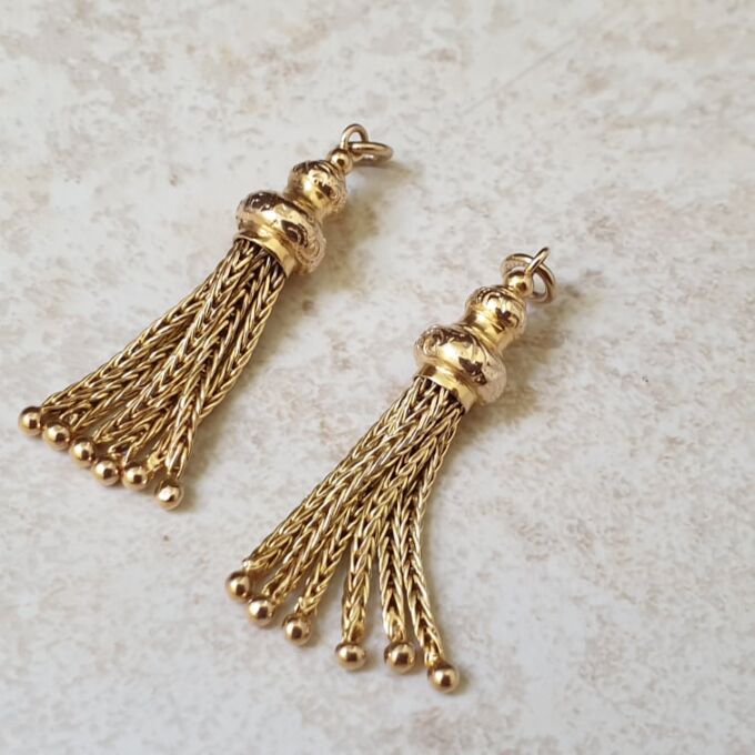 Reserved – Single Ornate Tassel in 9ct Gold