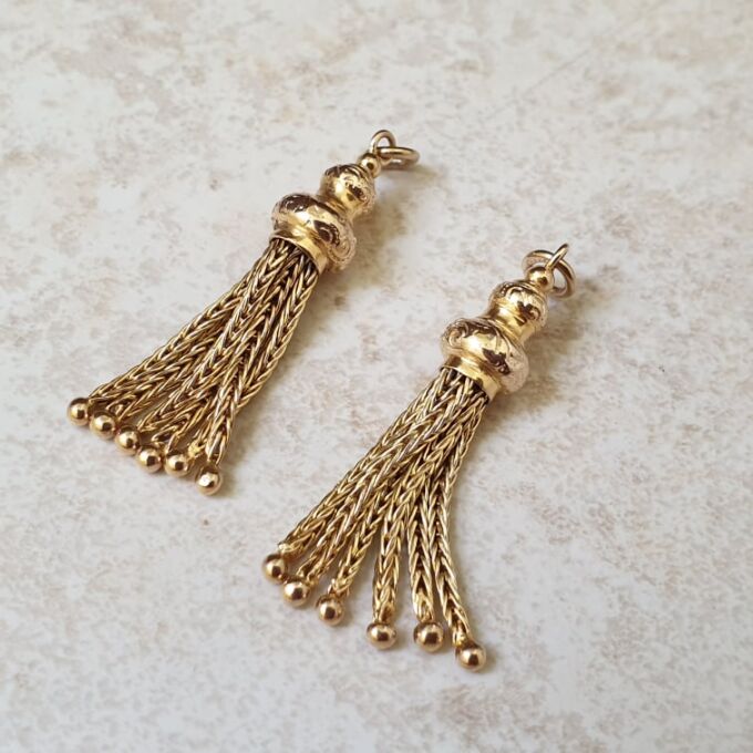 Reserved – Single Ornate Tassel in 9ct Gold