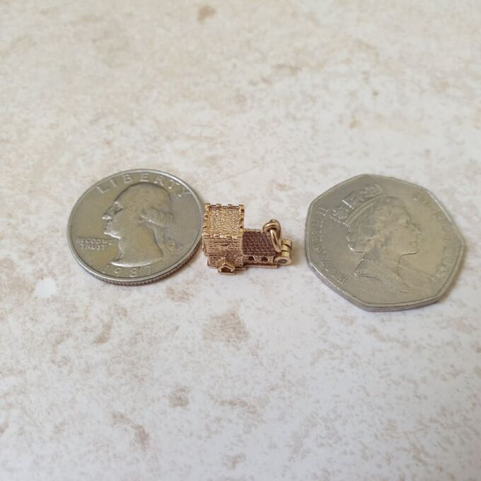 Opening Church Bride and Groom Charm Pendant in 9ct Gold