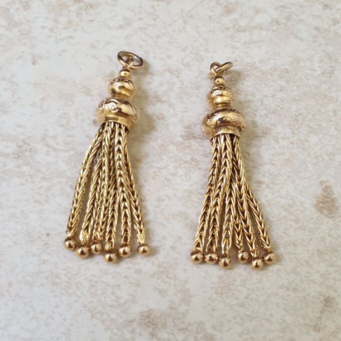 Reserved – Single Ornate Tassel in 9ct Gold